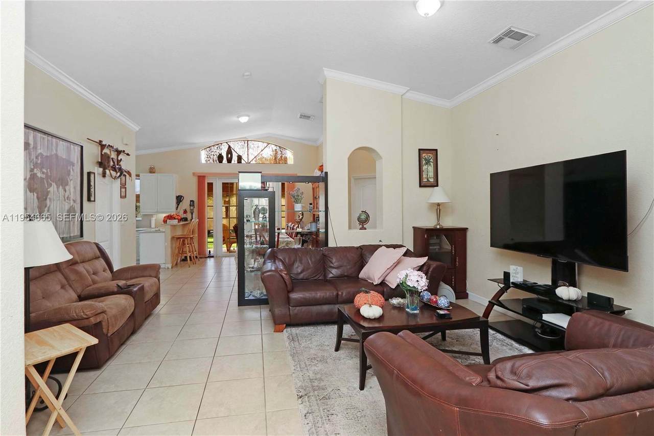 https://bt-photos.global.ssl.fastly.net/miami/1280_boomver_1_A11954665-2.jpg