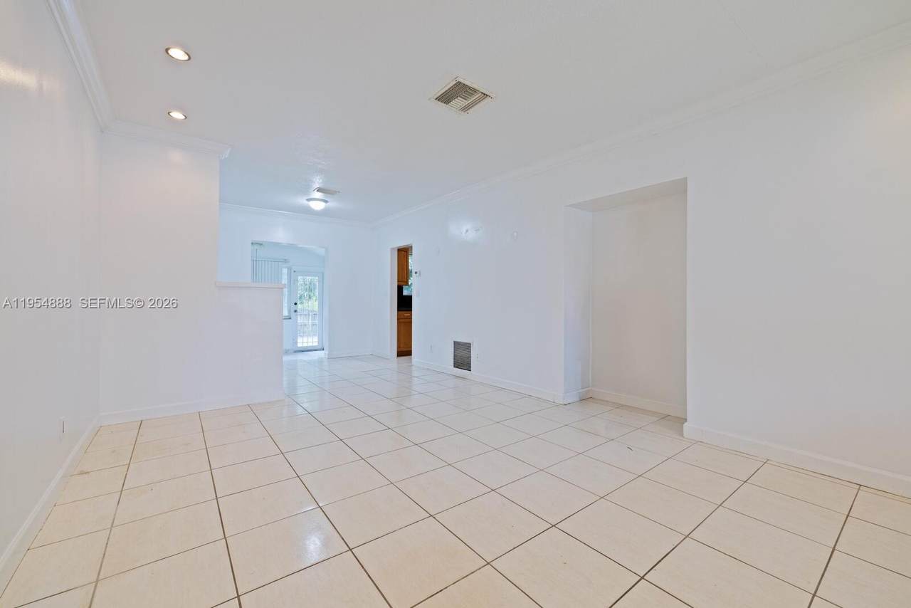 https://bt-photos.global.ssl.fastly.net/miami/1280_boomver_1_A11954888-2.jpg