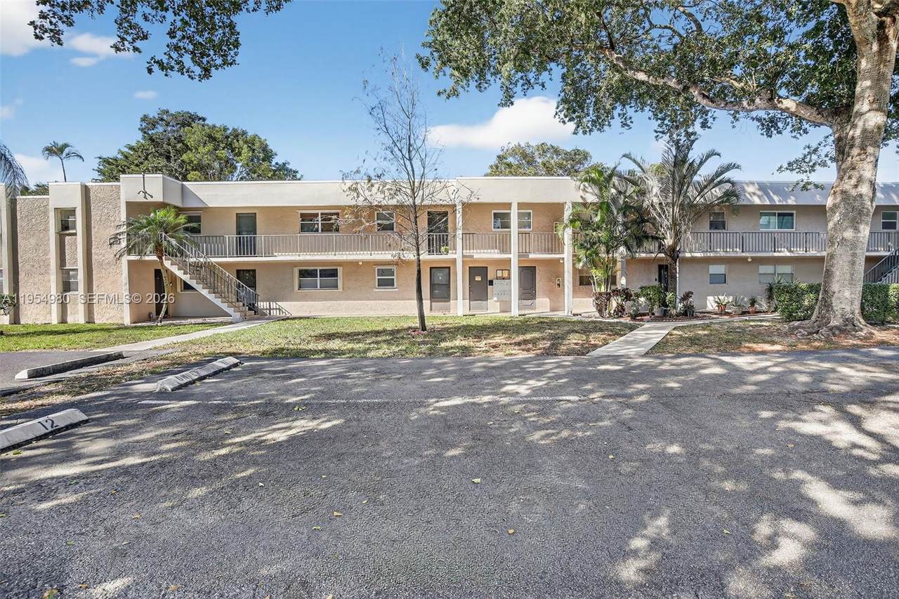 8523 Old Country Mnr - Photo 1