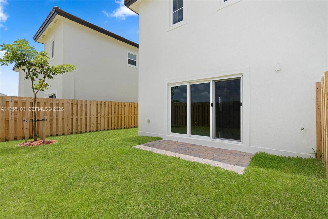 https://bt-photos.global.ssl.fastly.net/miami/1280_boomver_1_A11955183-2.jpg