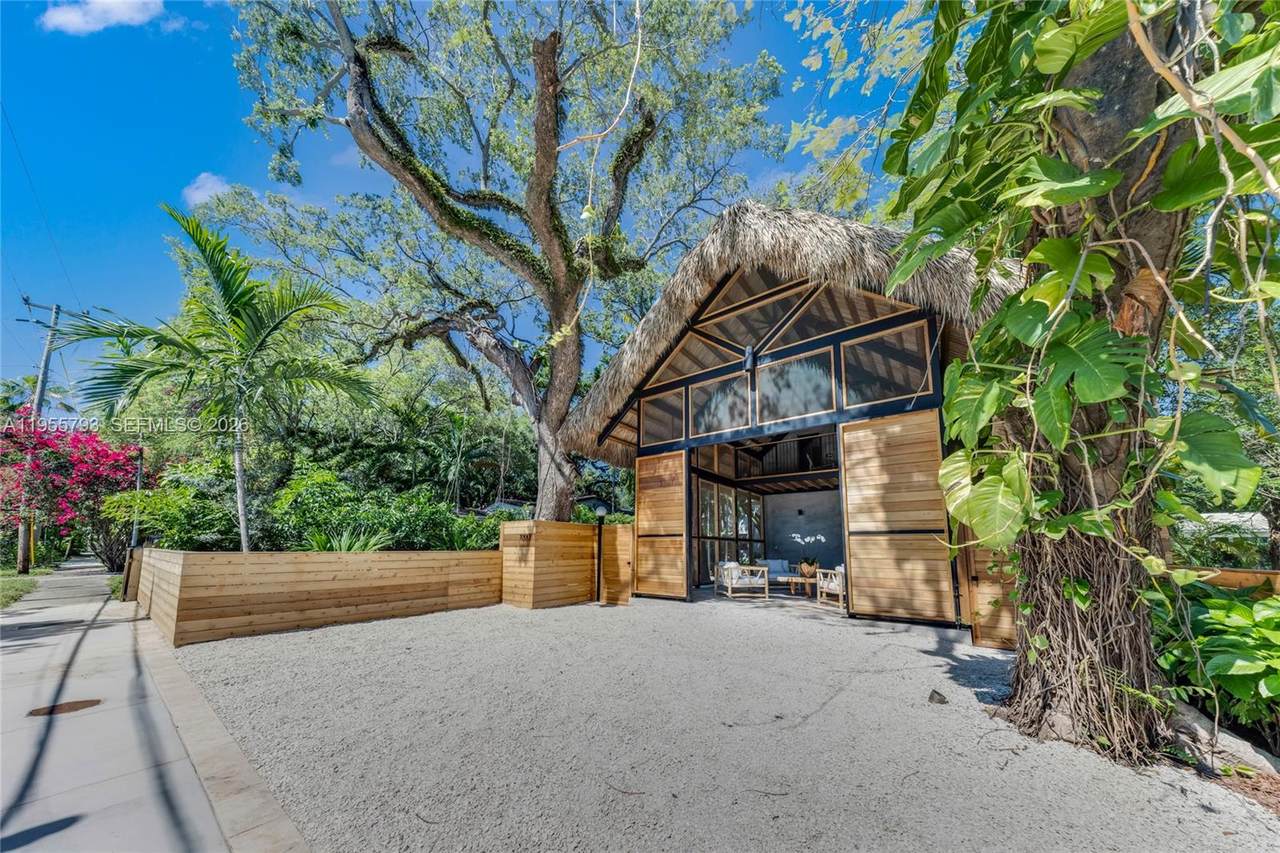 https://bt-photos.global.ssl.fastly.net/miami/1280_boomver_1_A11955793-2.jpg