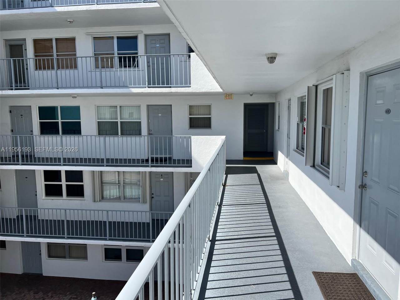 1720 Jefferson St - Photo 1