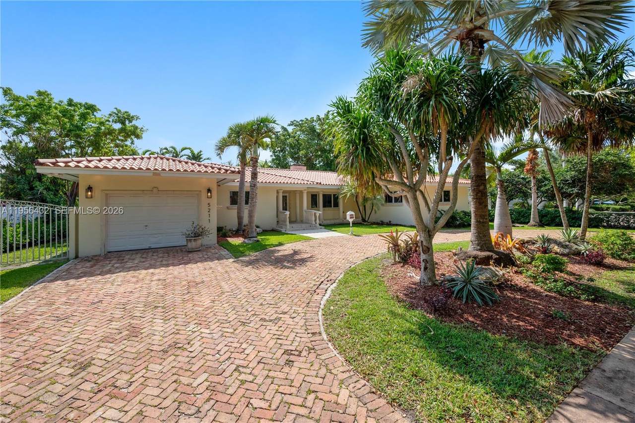 5211 Granada Blvd - Photo 1