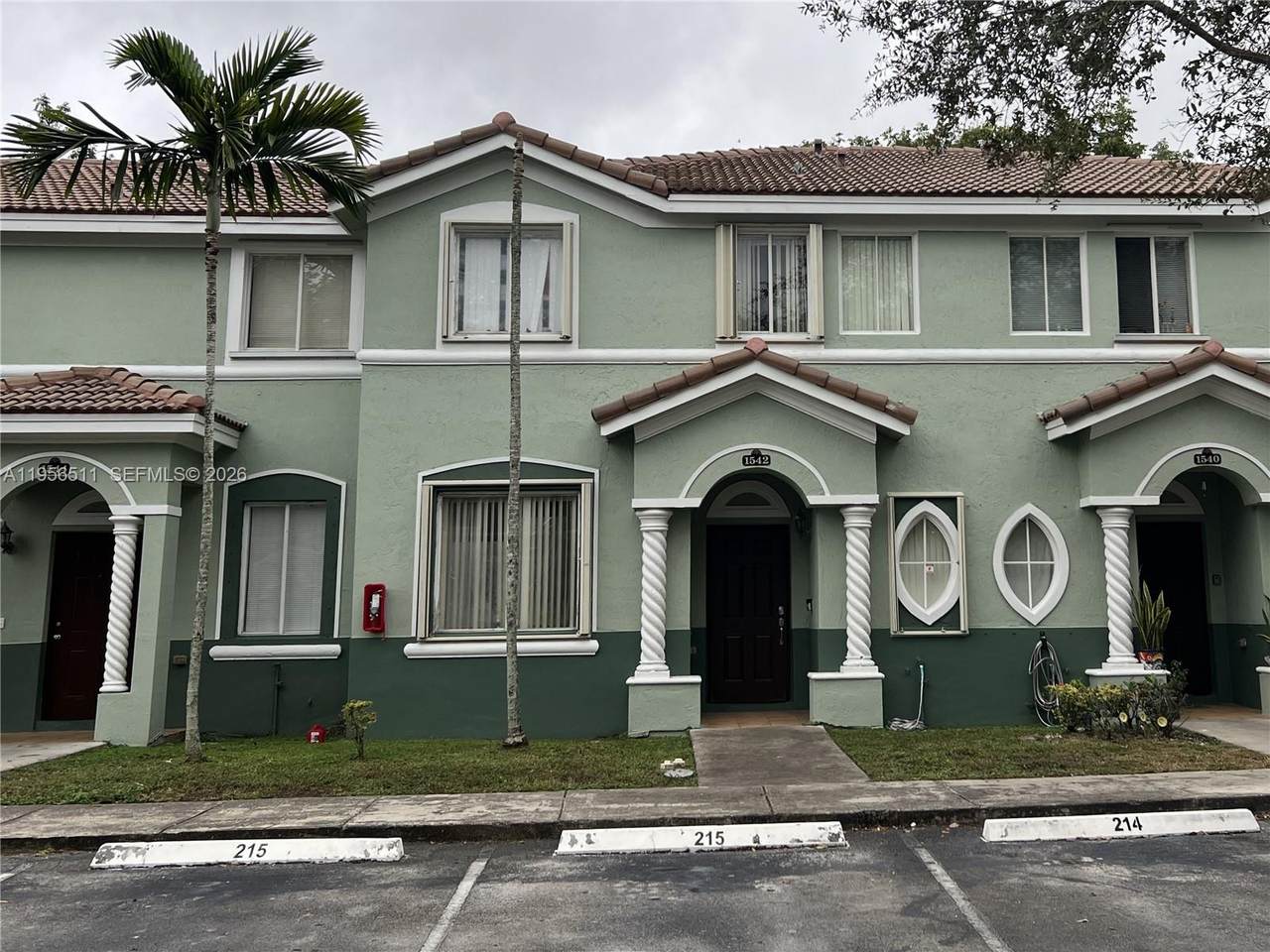 1542 24th Ct - Photo 1