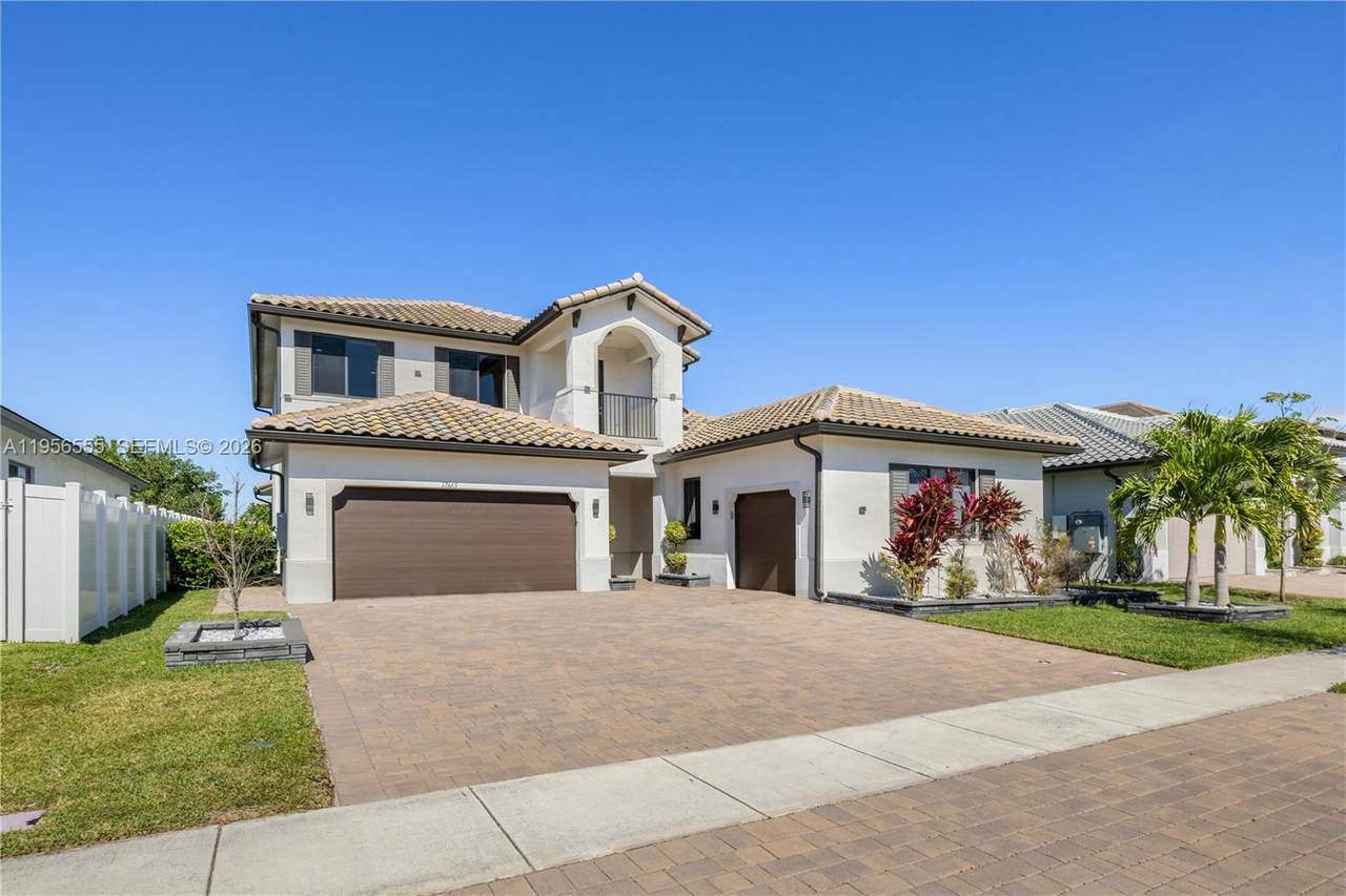 17665 46th St - Photo 1