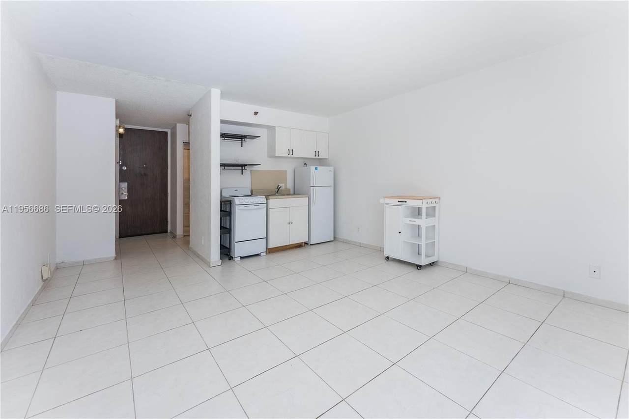 16450 2nd Ave - Photo 1