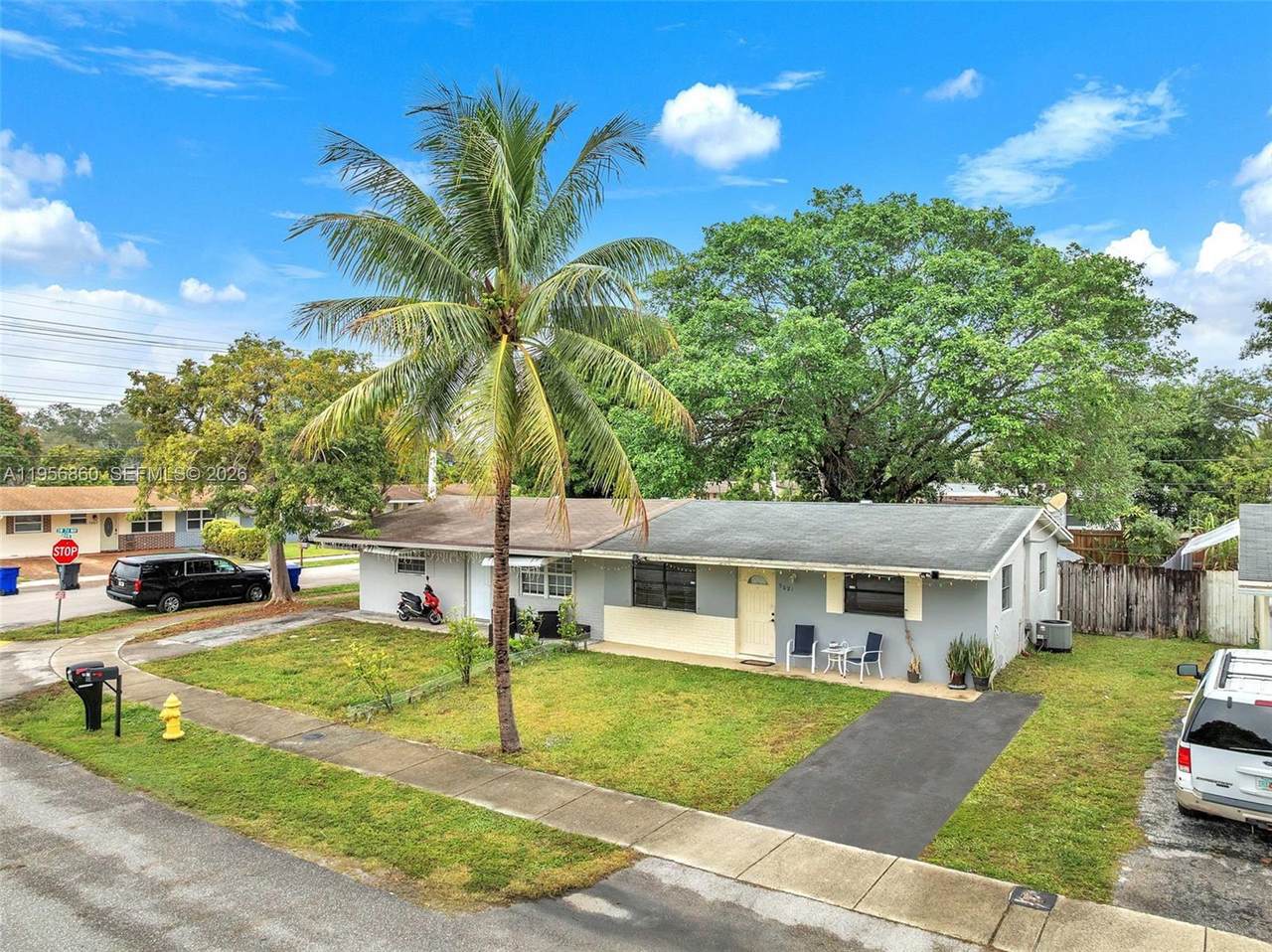 7021 19th Pl - Photo 1