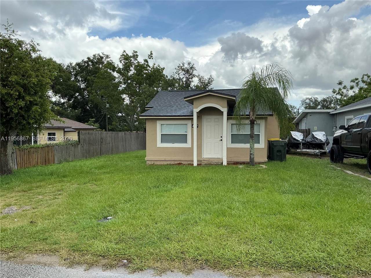 770 Broone - Photo 1