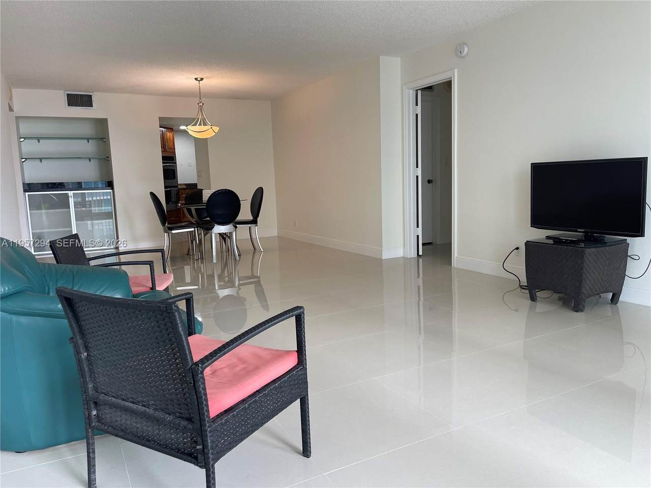 https://bt-photos.global.ssl.fastly.net/miami/1280_boomver_1_A11957294-2.jpg