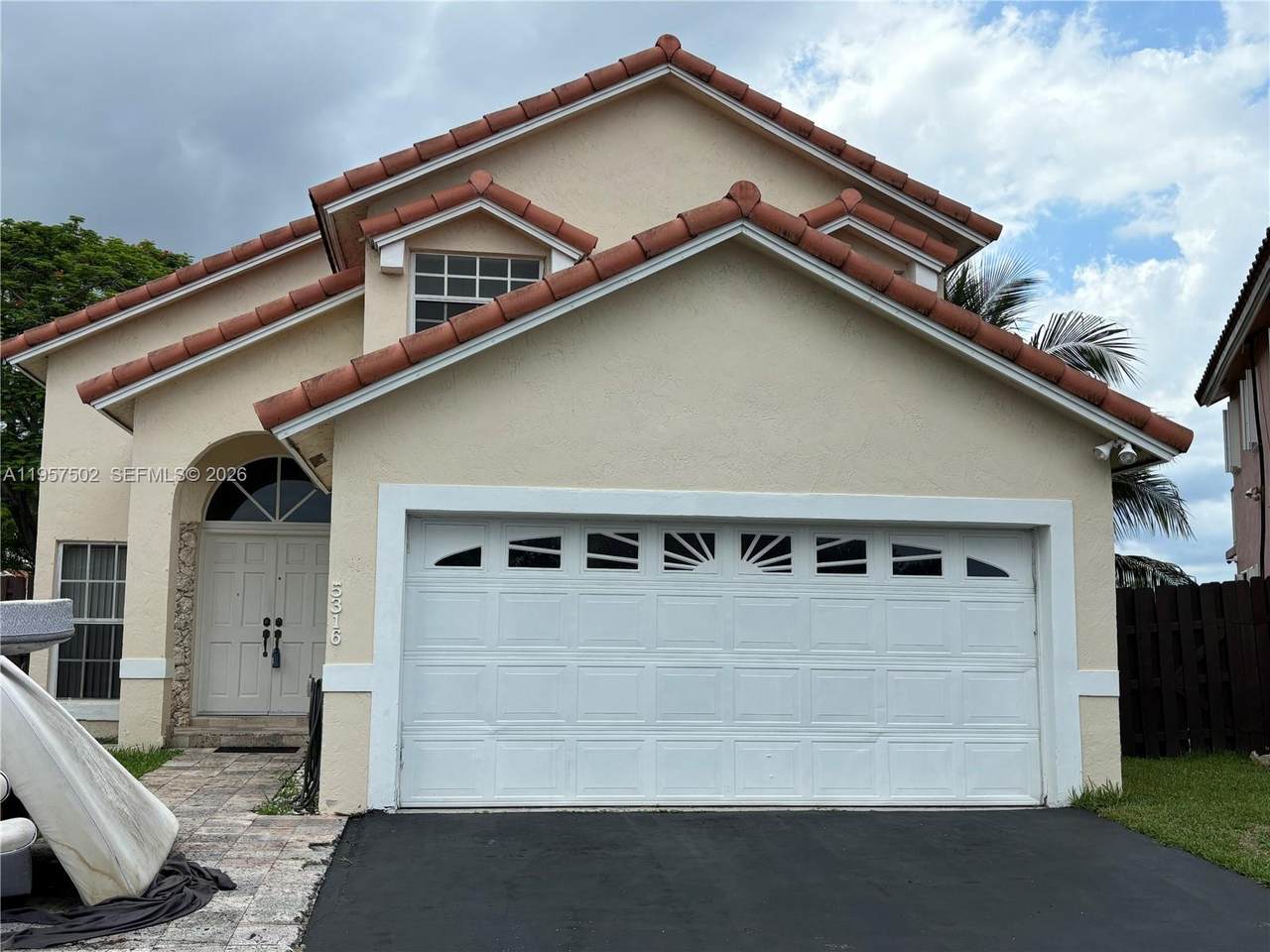 5316 153 CT - Photo 1
