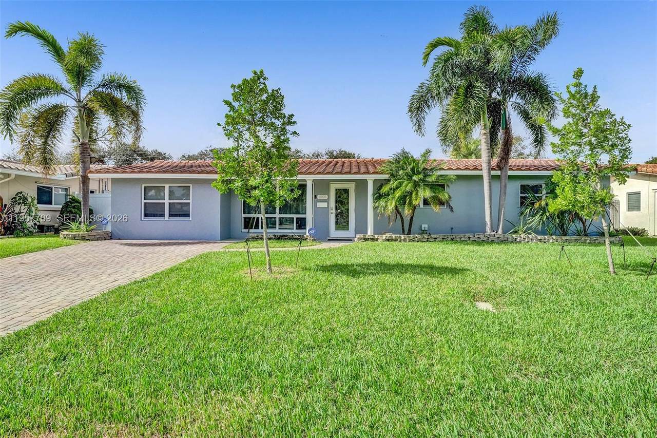 1005 9th Ave - Photo 1