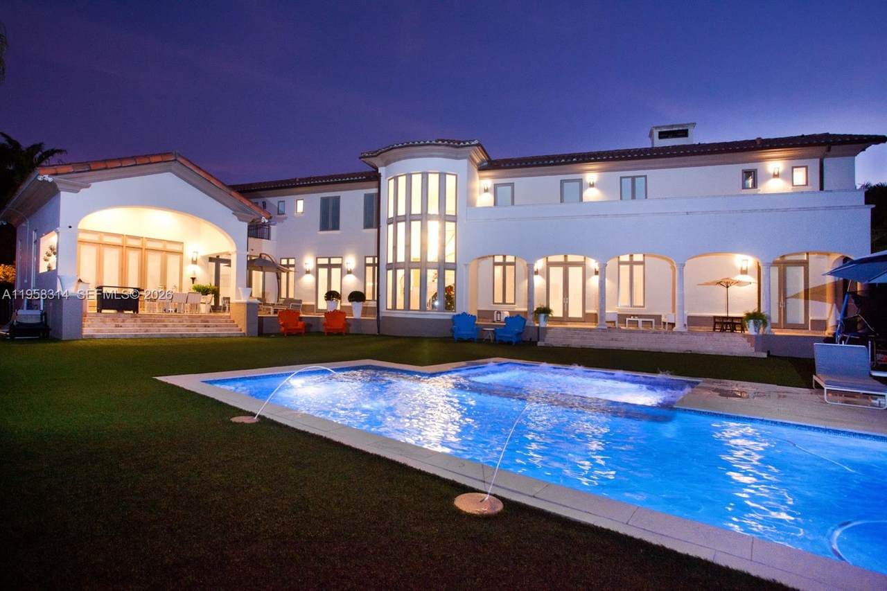 165 Paloma Dr - Photo 1