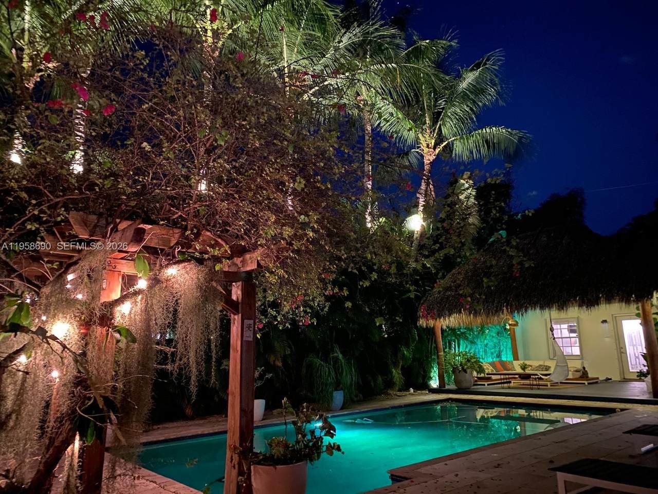 990 72nd Ter - Photo 1