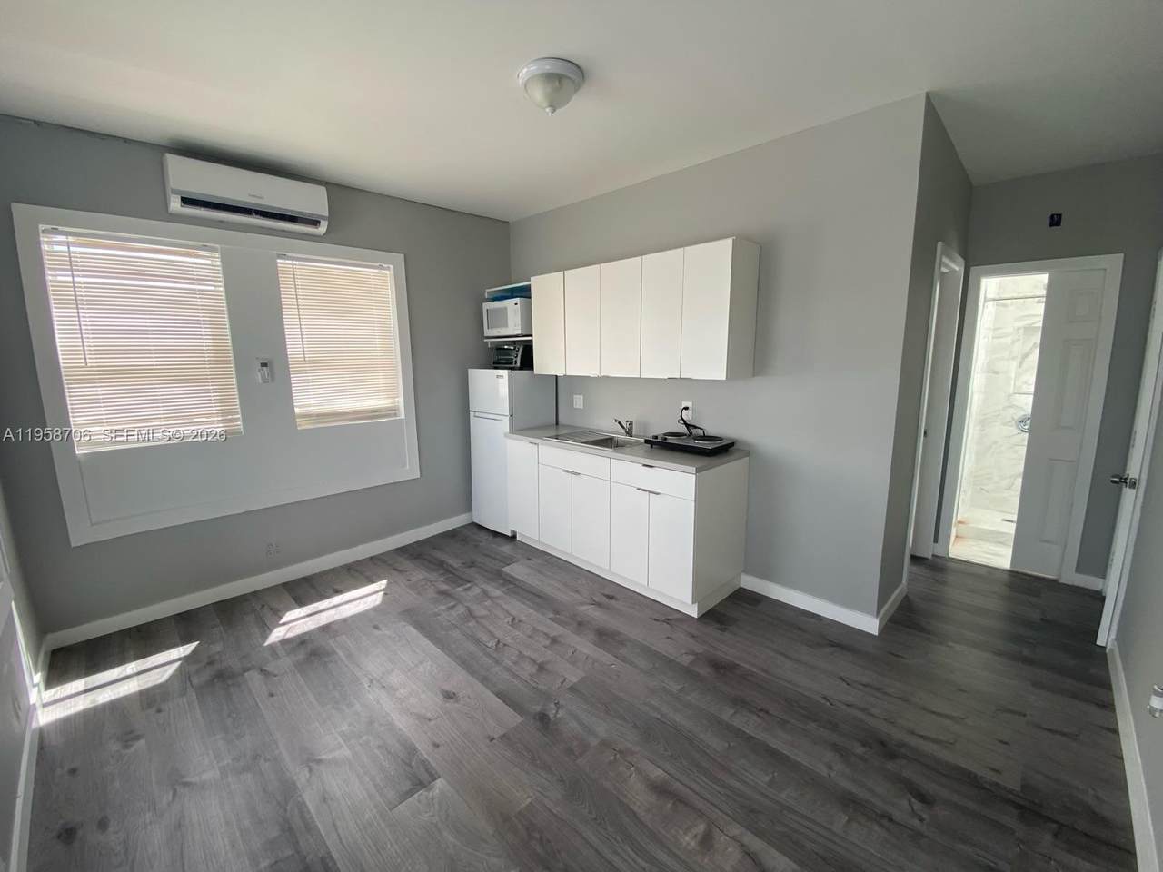 2126 Flagler Ter - Photo 1