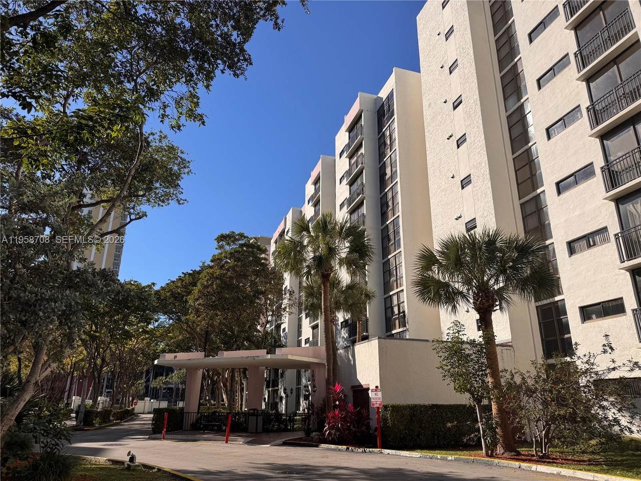 https://bt-photos.global.ssl.fastly.net/miami/1280_boomver_1_A11958708-2.jpg