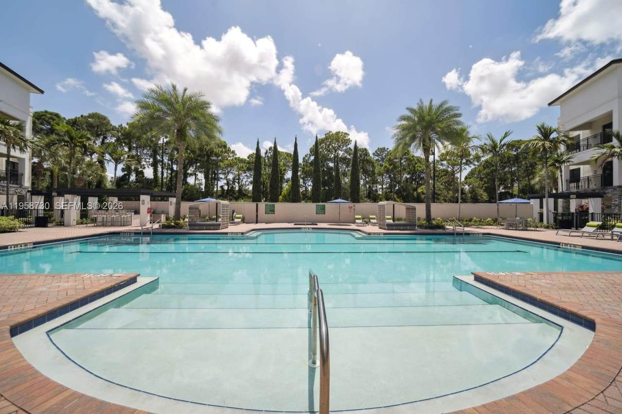 https://bt-photos.global.ssl.fastly.net/miami/1280_boomver_1_A11958730-2.jpg