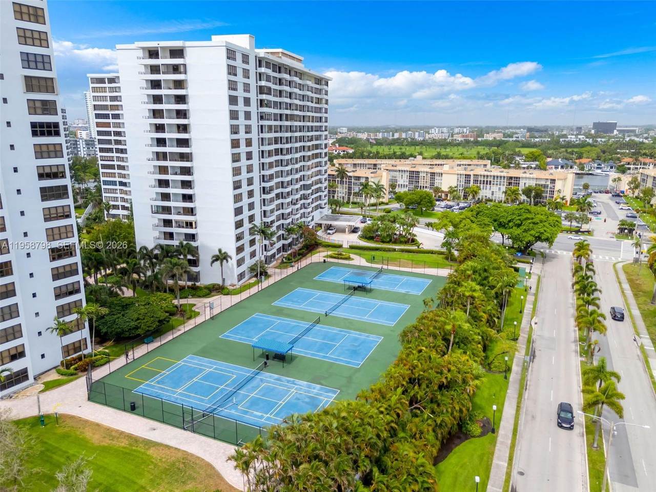 https://bt-photos.global.ssl.fastly.net/miami/1280_boomver_1_A11958798-2.jpg