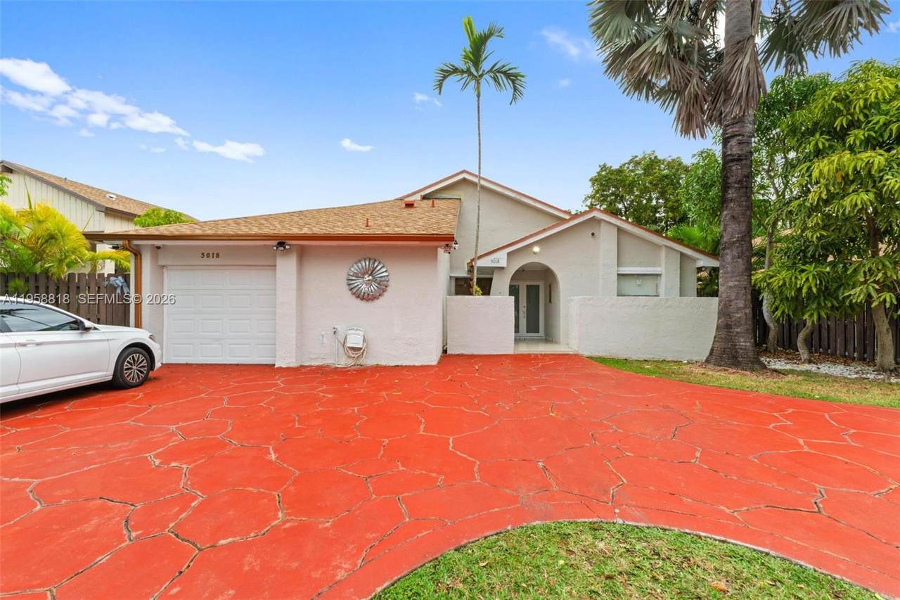 5018 148th Pl - Photo 1