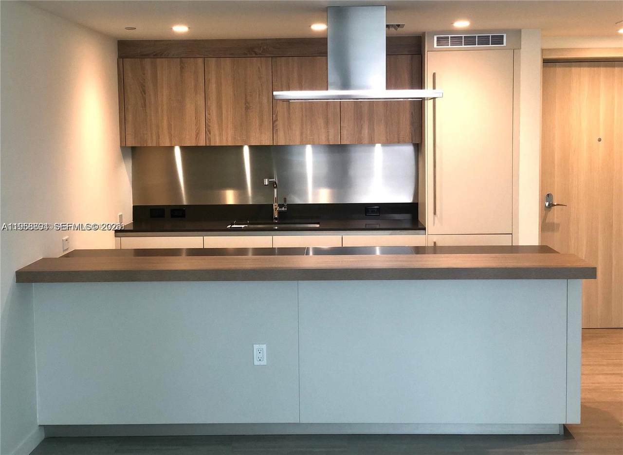 1000 Brickell Plaza - Photo 1