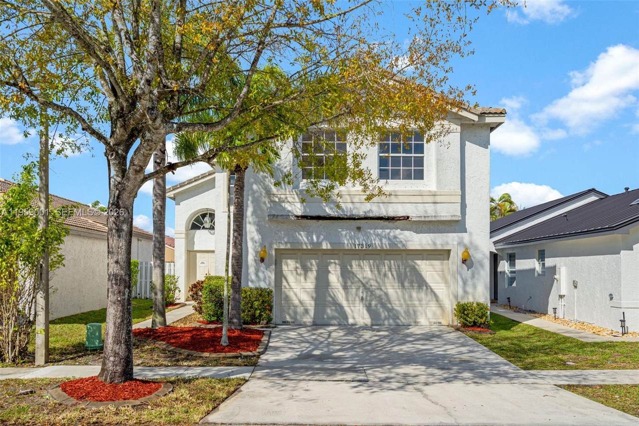 17319 22nd St - Photo 1