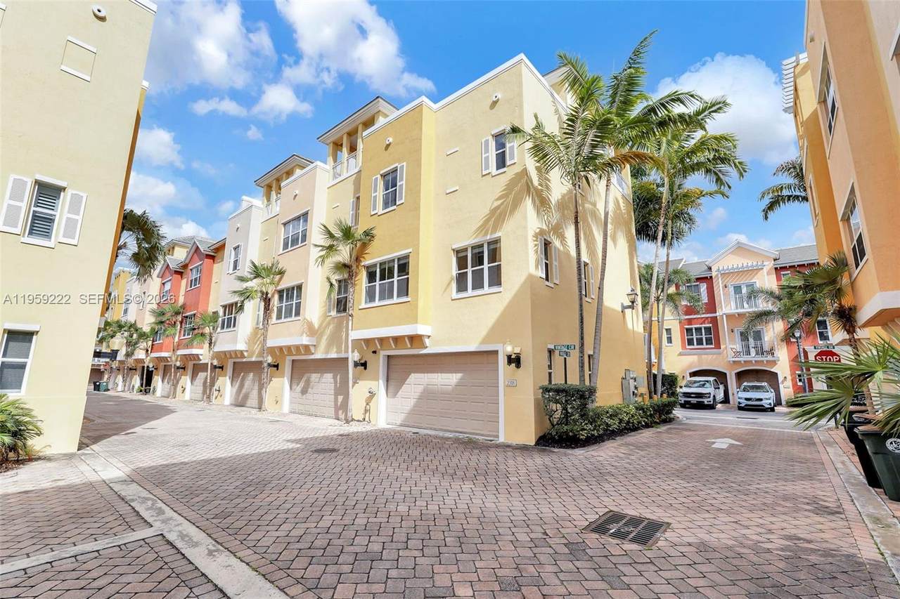 https://bt-photos.global.ssl.fastly.net/miami/1280_boomver_1_A11959222-2.jpg