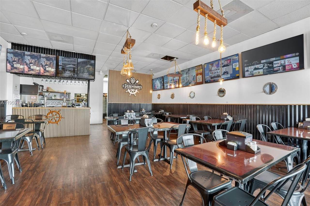  Restaurant For Sale In Fort Lauderdale - Photo 1