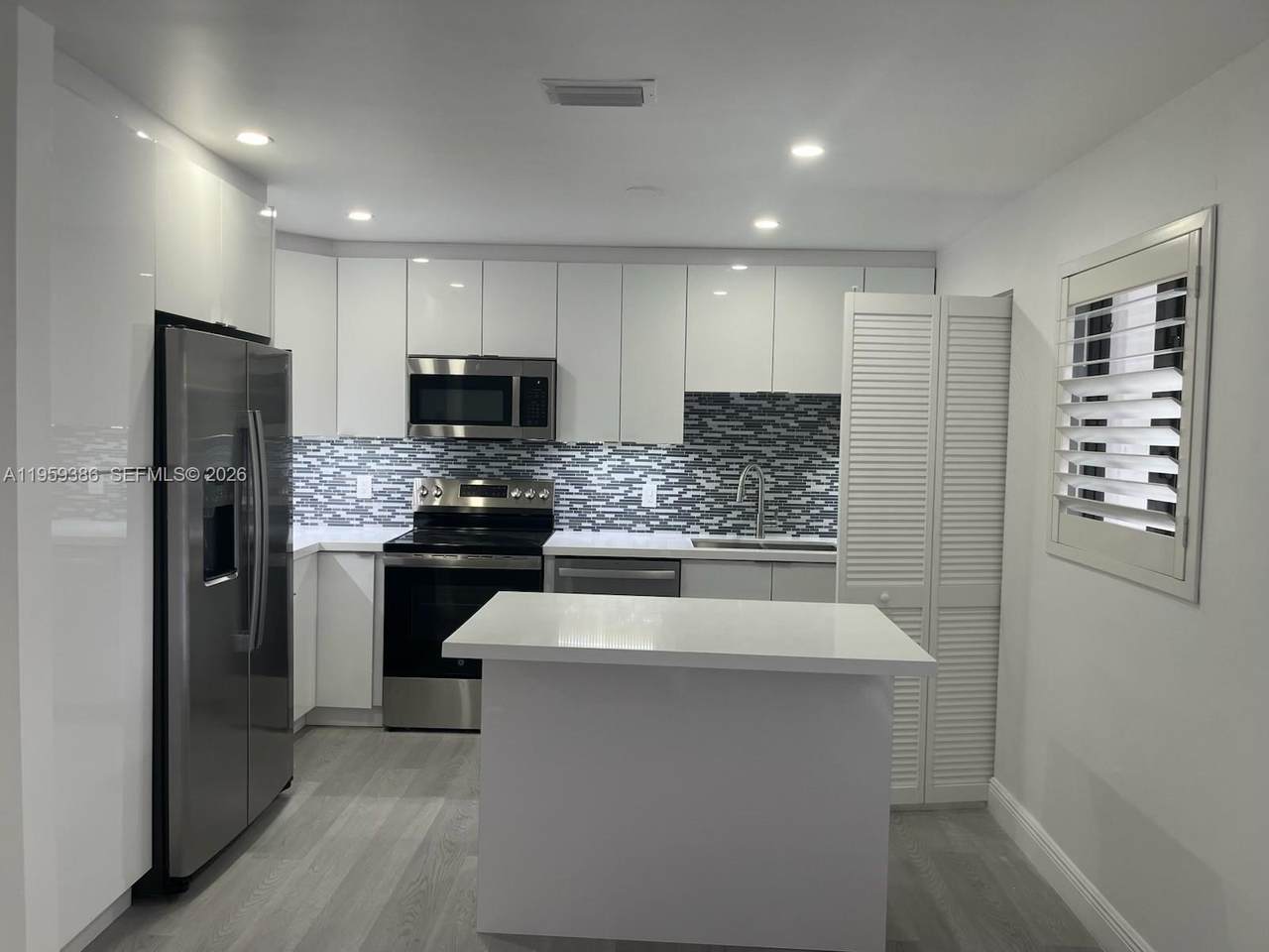 https://bt-photos.global.ssl.fastly.net/miami/1280_boomver_1_A11959386-2.jpg