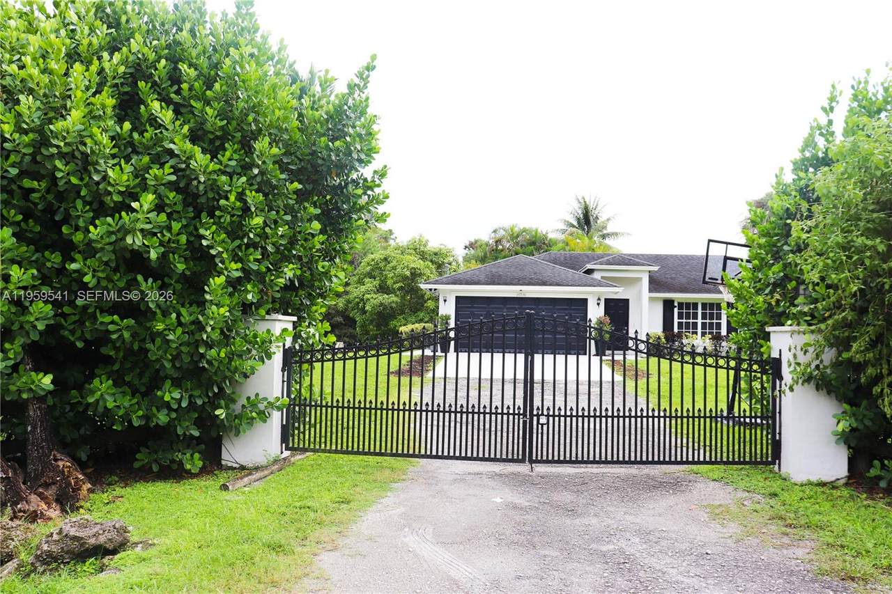 https://bt-photos.global.ssl.fastly.net/miami/1280_boomver_1_A11959541-2.jpg
