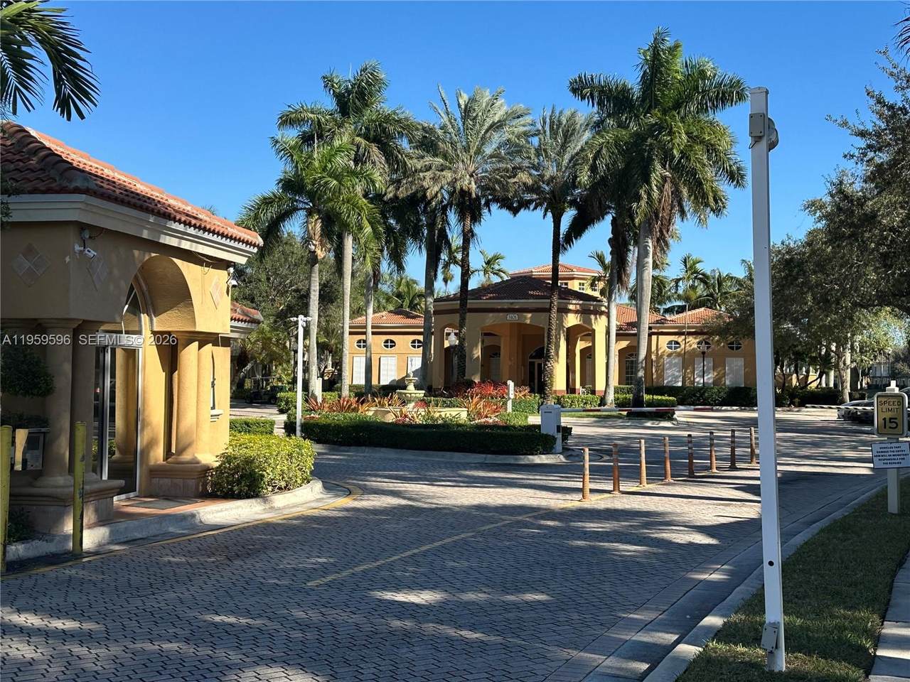 https://bt-photos.global.ssl.fastly.net/miami/orig_boomver_1_A11959596-2.jpg