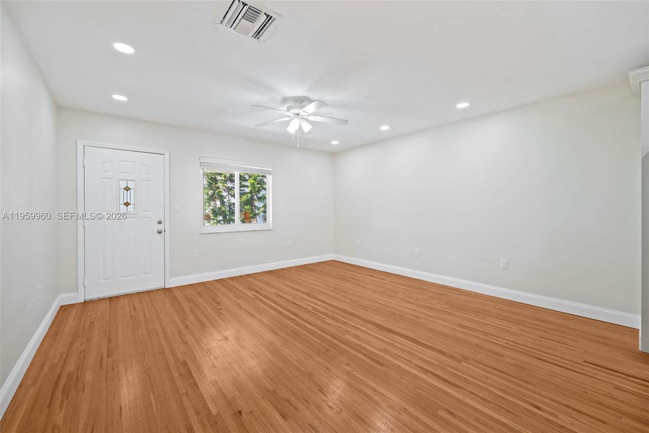 https://bt-photos.global.ssl.fastly.net/miami/1280_boomver_1_A11959960-2.jpg