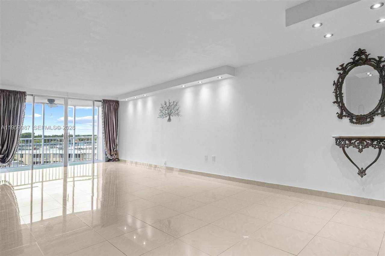 https://bt-photos.global.ssl.fastly.net/miami/1280_boomver_1_A11959987-2.jpg