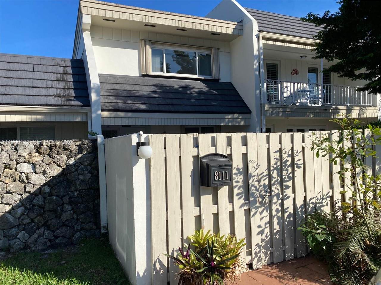 8111 81st Pl - Photo 1