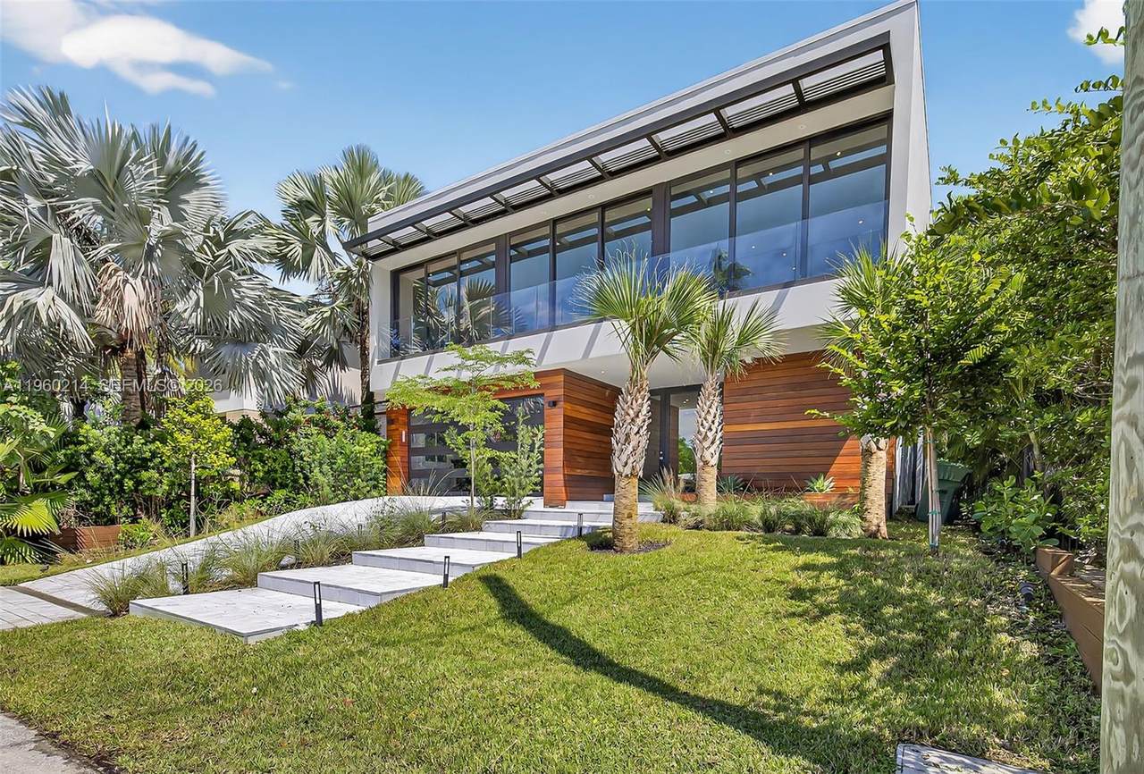 https://bt-photos.global.ssl.fastly.net/miami/1280_boomver_1_A11960214-2.jpg