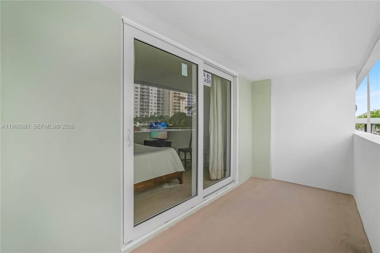 https://bt-photos.global.ssl.fastly.net/miami/1280_boomver_1_A11960380-2.jpg