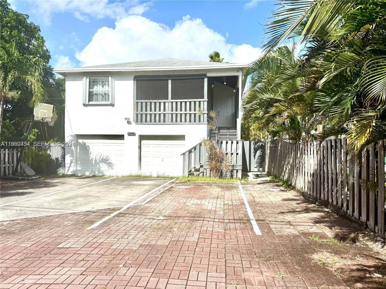 1531 35th St - Photo 1