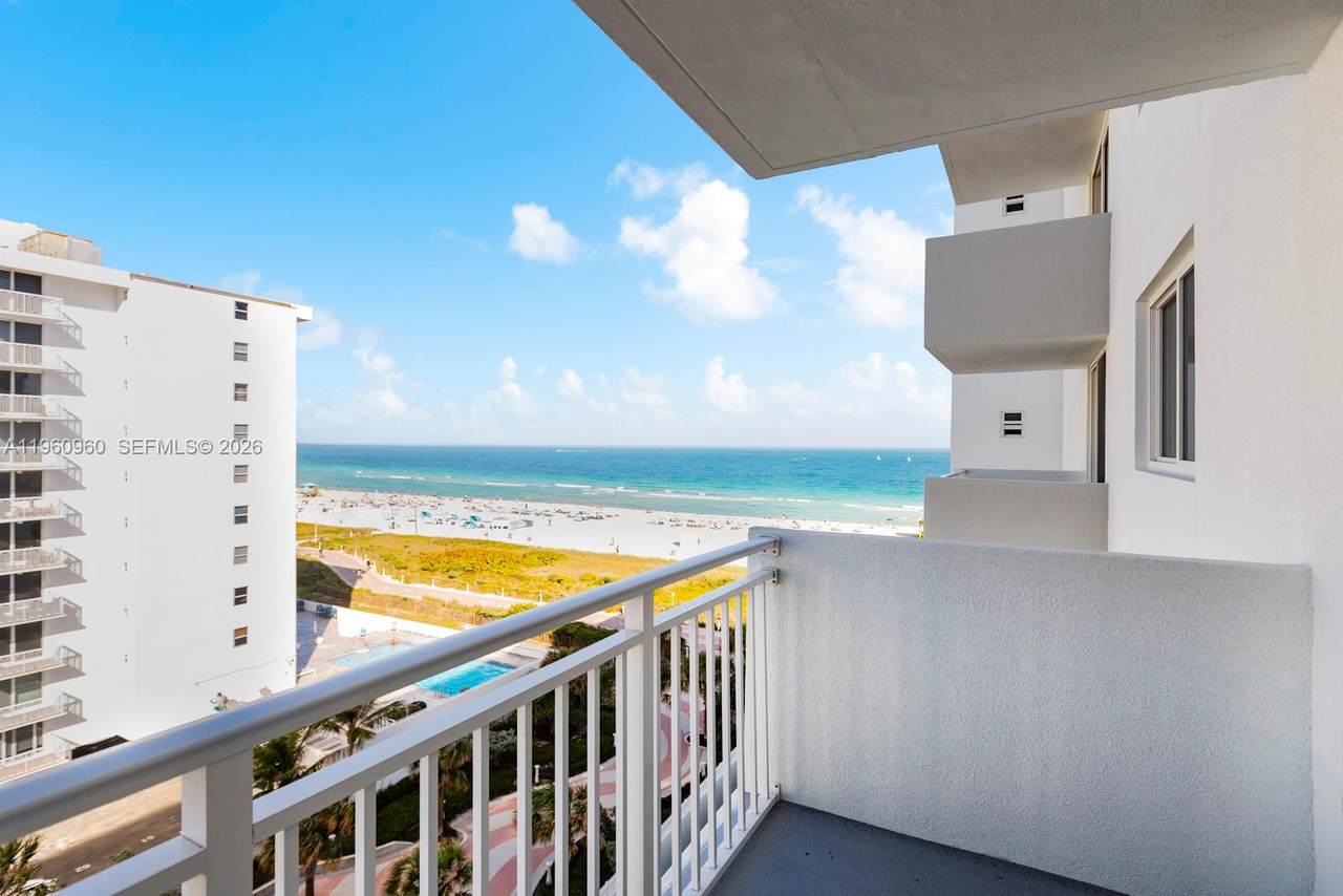 345 Ocean Dr - Photo 1