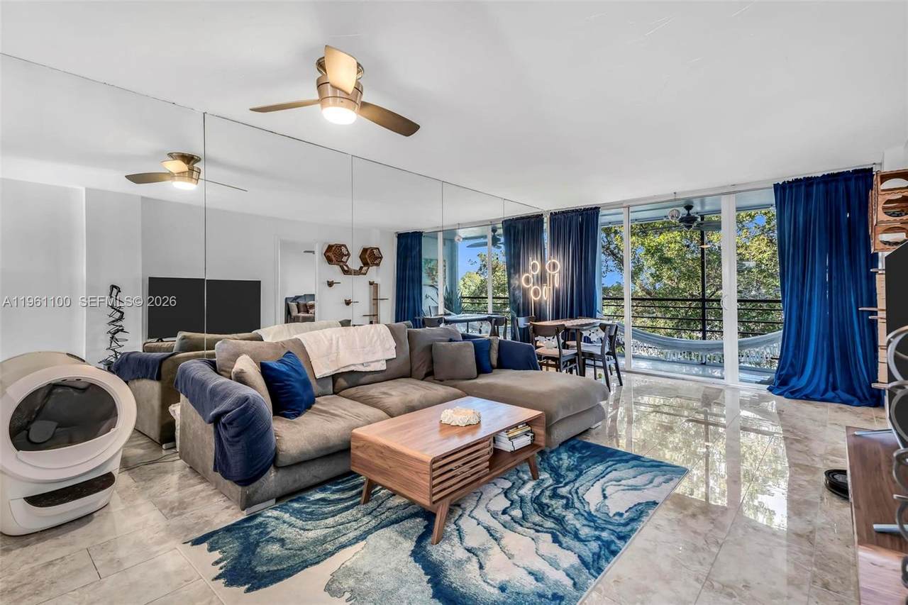 120 Royal Park Dr - Photo 1