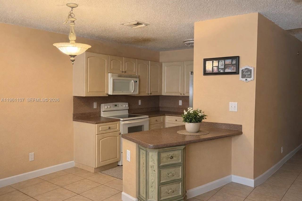 https://bt-photos.global.ssl.fastly.net/miami/1280_boomver_1_A11961107-2.jpg