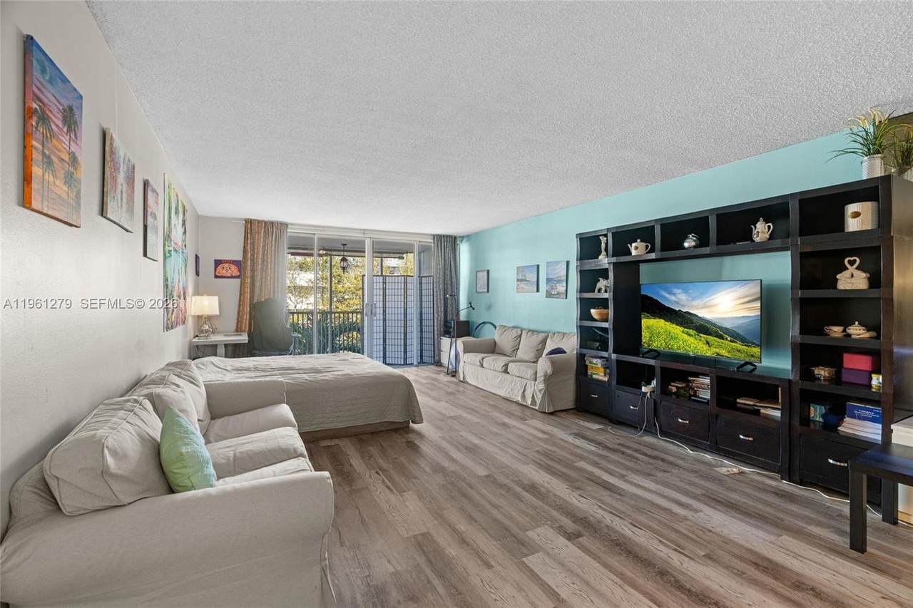 1690 191st St - Photo 1
