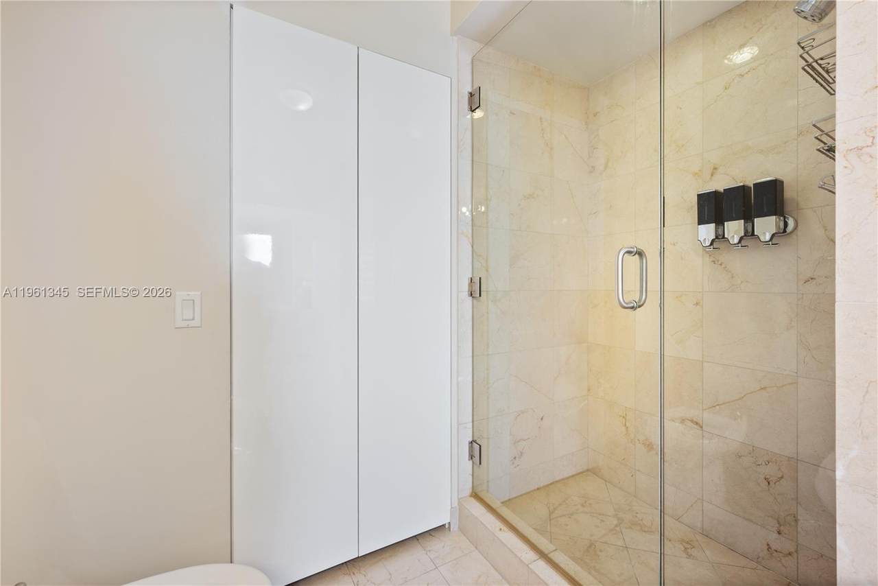 https://bt-photos.global.ssl.fastly.net/miami/1280_boomver_1_A11961345-2.jpg