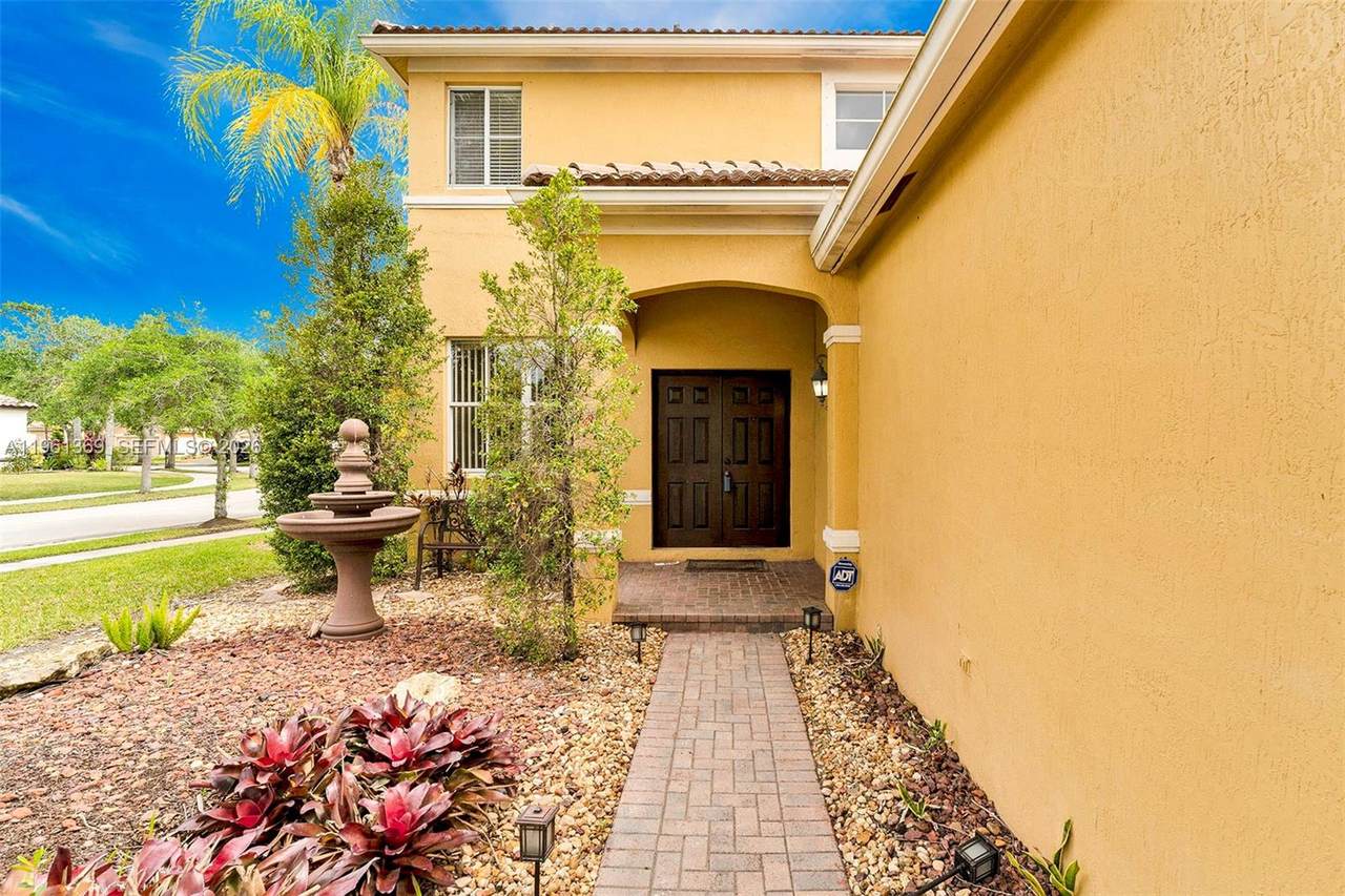 https://bt-photos.global.ssl.fastly.net/miami/1280_boomver_1_A11961369-2.jpg