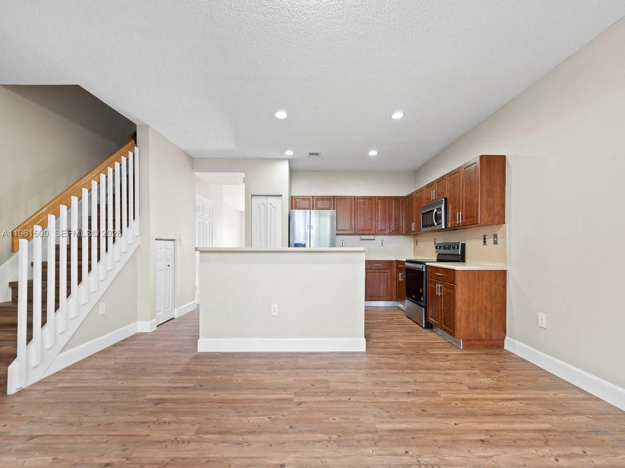 1049 42nd Pl - Photo 1