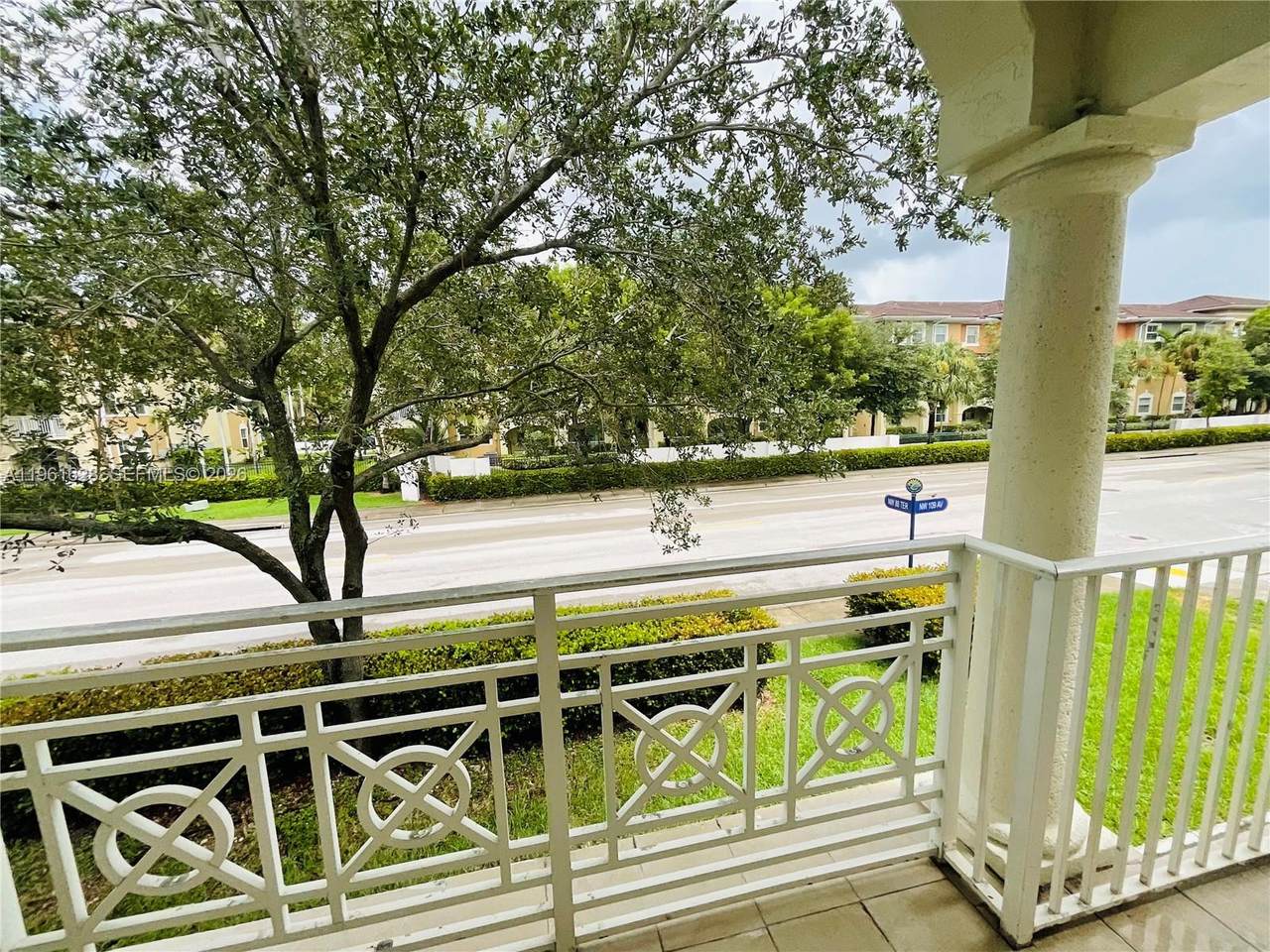 https://bt-photos.global.ssl.fastly.net/miami/1280_boomver_1_A11961628-2.jpg