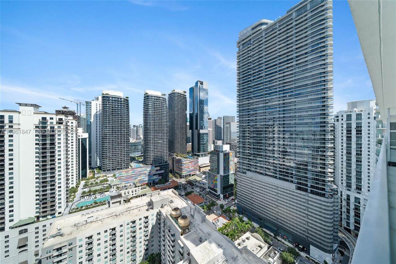 https://bt-photos.global.ssl.fastly.net/miami/1280_boomver_1_A11961847-2.jpg