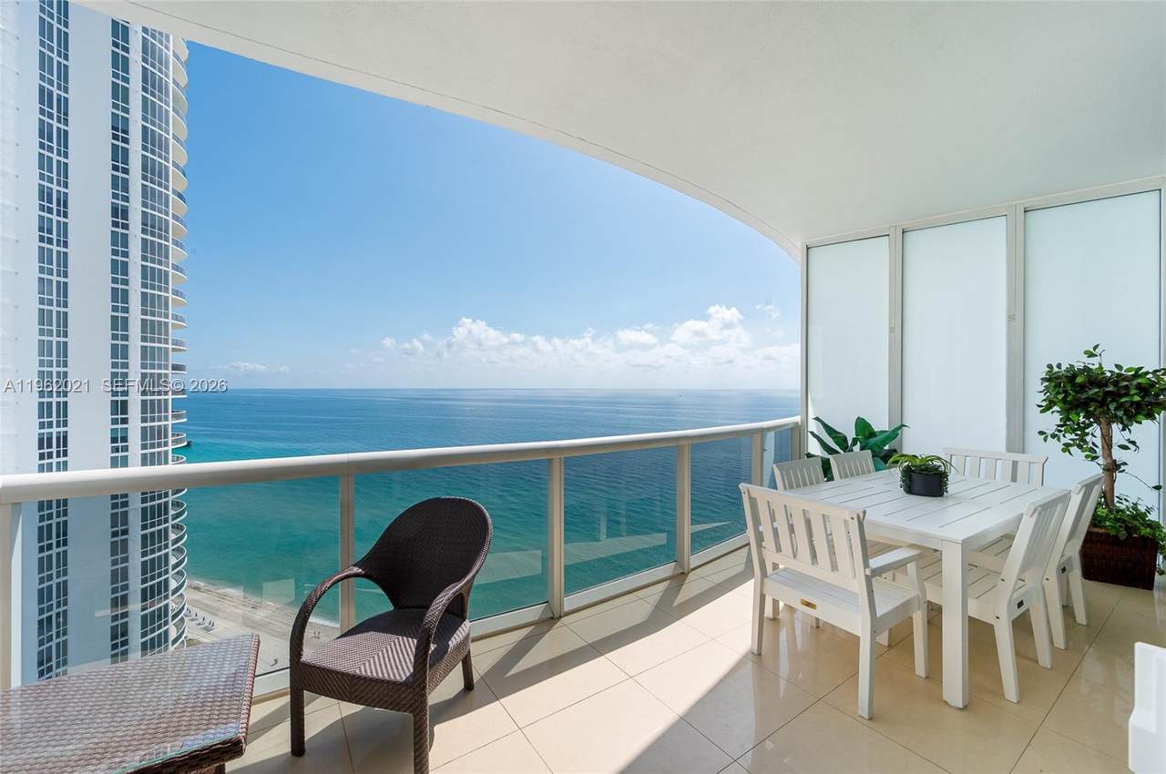 15901 Collins Ave - Photo 1