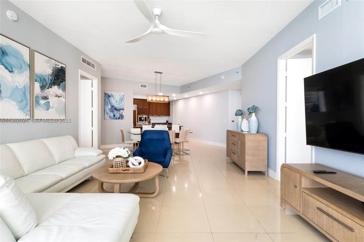 https://bt-photos.global.ssl.fastly.net/miami/1280_boomver_1_A11962021-2.jpg