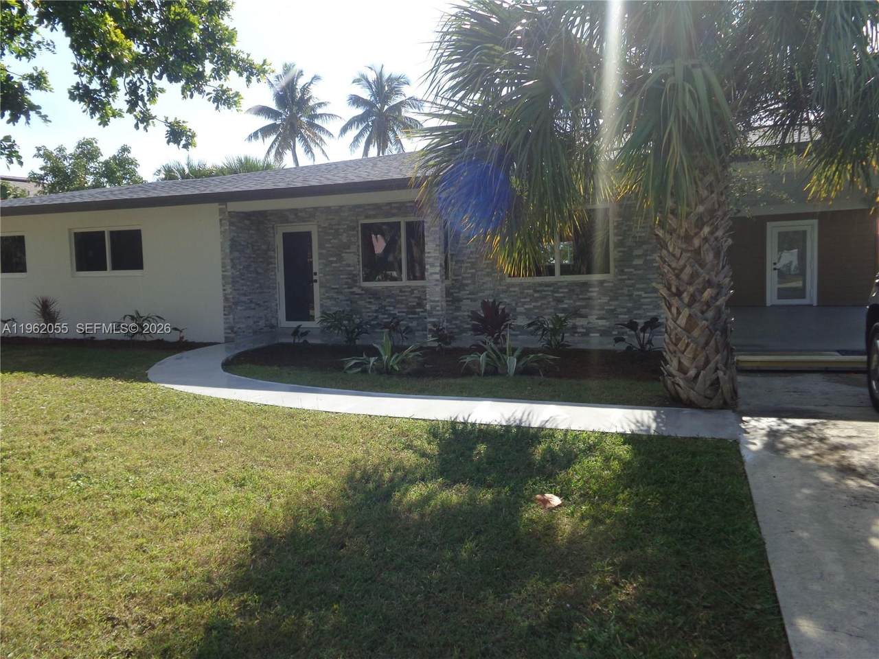 https://bt-photos.global.ssl.fastly.net/miami/1280_boomver_1_A11962055-2.jpg