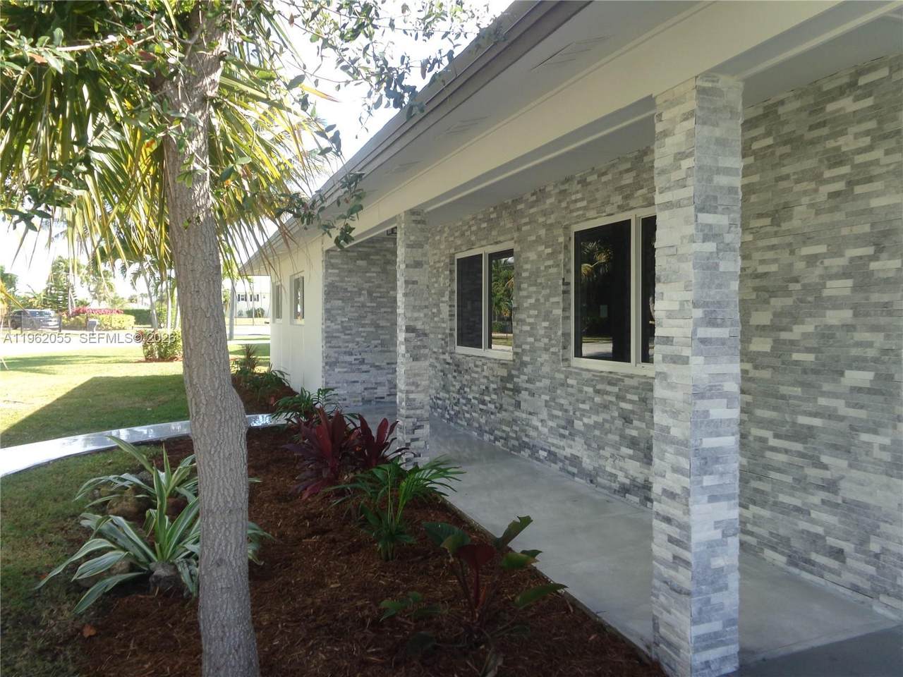https://bt-photos.global.ssl.fastly.net/miami/1280_boomver_1_A11962055-2.jpg
