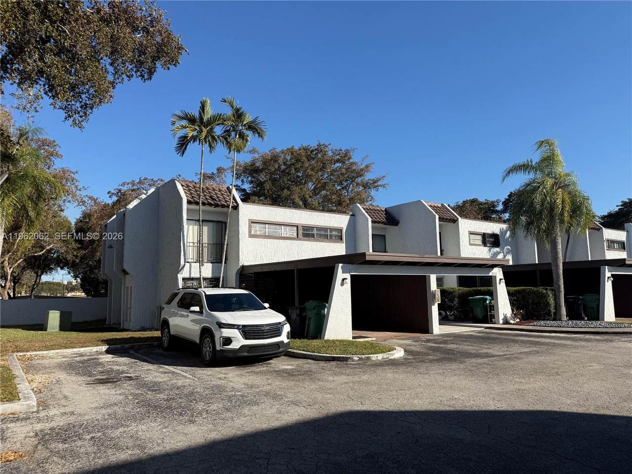 6500 Kendale Lakes Dr - Photo 1