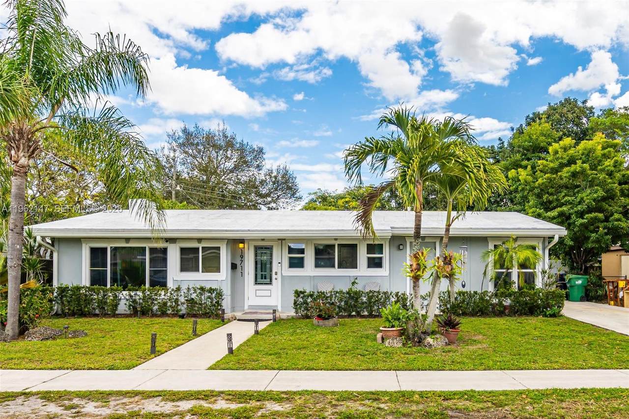 19711 4th Ave - Photo 1